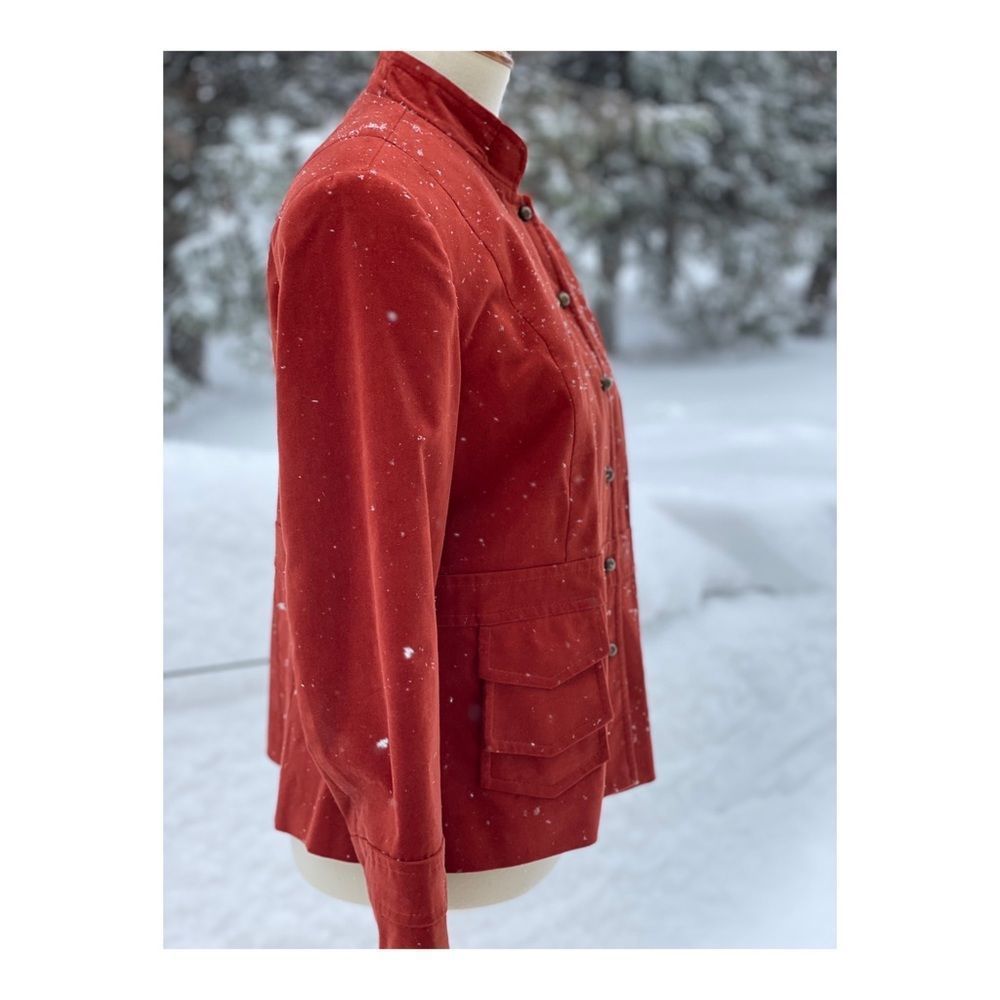 Women’s Rust Red Button-Front Velvet Jacket - Picture 6 of 11